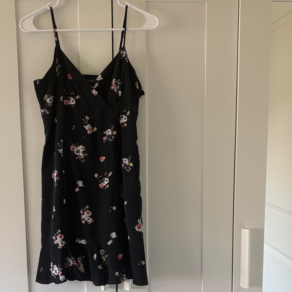 INTERMIX Women’s 100% Silk Black Floral Mini Dress Size 4